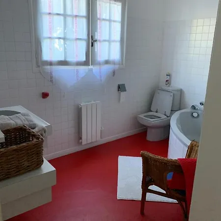 Jolie Maison Avec Piscine A Les Bains Casa de Férias La Brée-les-Bains
